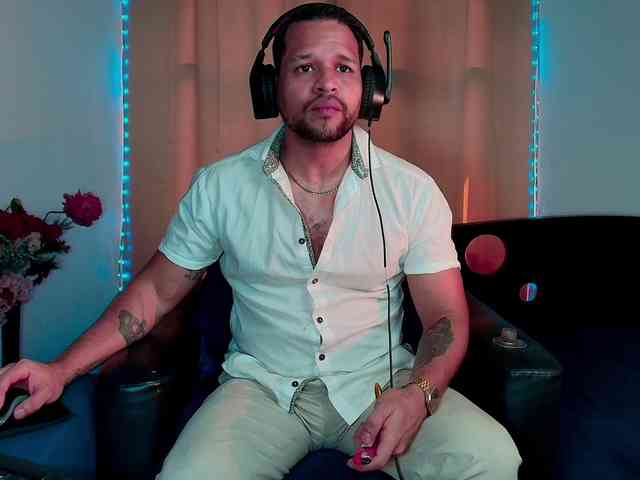 LucasGaeel LucasGaeel