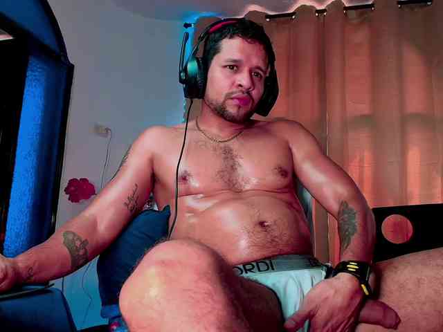 LucasGaeel LucasGaeel