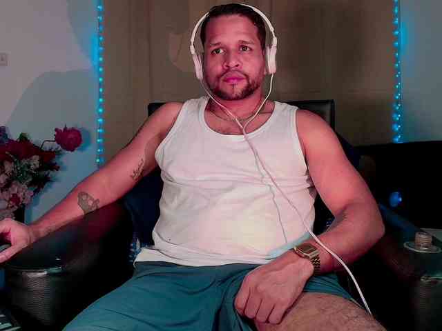 LucasGaeel LucasGaeel