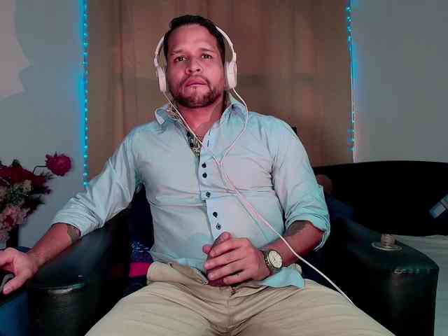 LucasGaeel LucasGaeel