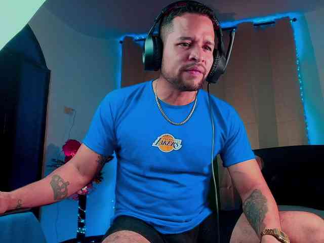 LucasGaeel LucasGaeel