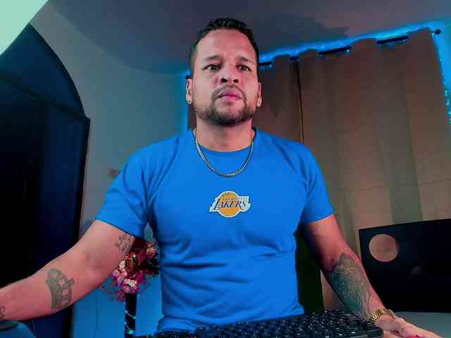 LucasGaeel LucasGaeel