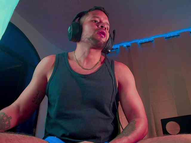 LucasGaeel LucasGaeel