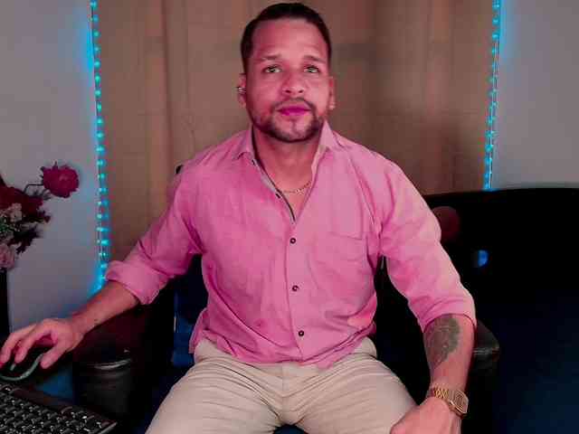 LucasGaeel LucasGaeel