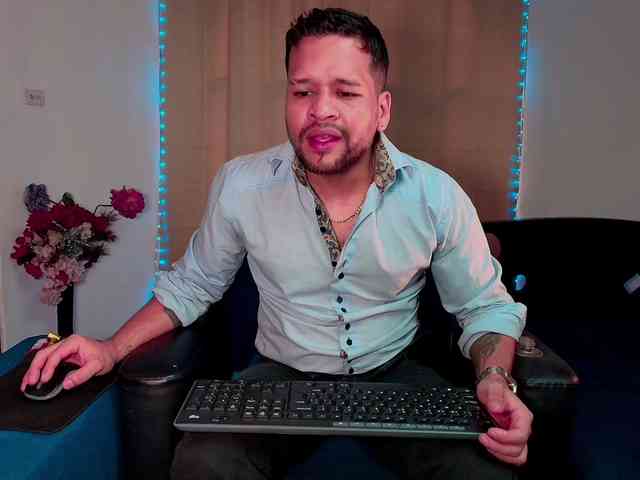 LucasGaeel LucasGaeel