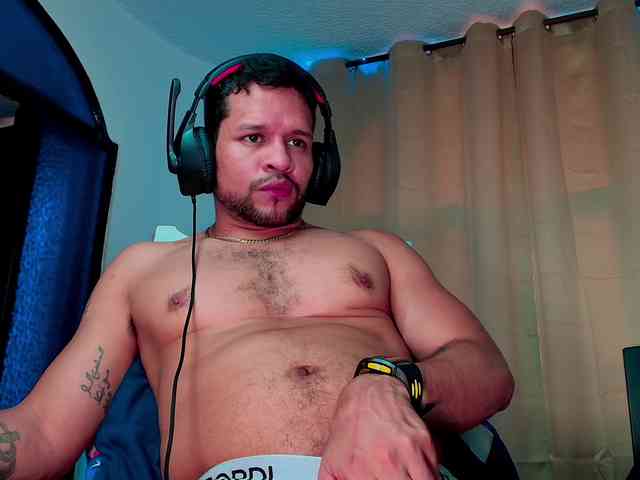 LucasGaeel LucasGaeel