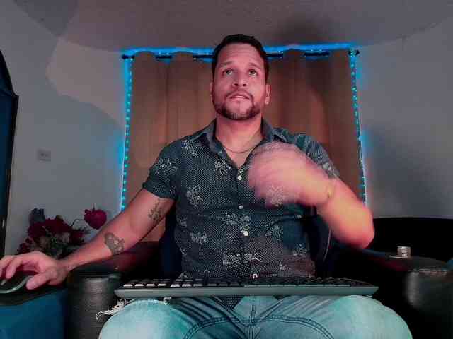 LucasGaeel LucasGaeel