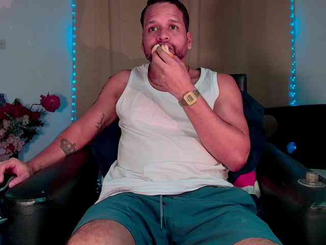 LucasGaeel LucasGaeel