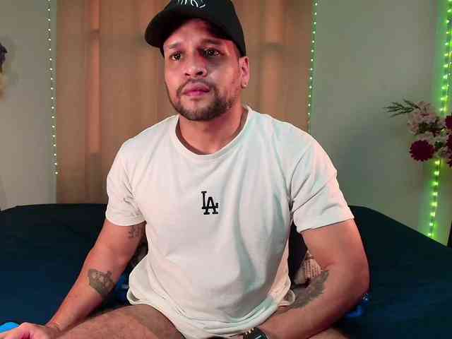 LucasGaeel Live Webcam on BongaCams