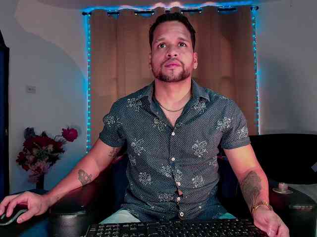 LucasGaeel LucasGaeel