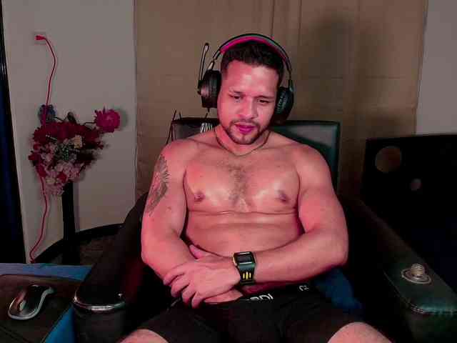 LucasGaeel LucasGaeel