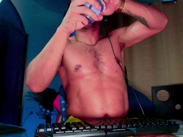 LucasGaeel LucasGaeel