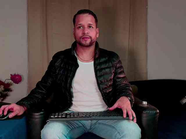 LucasGaeel LucasGaeel