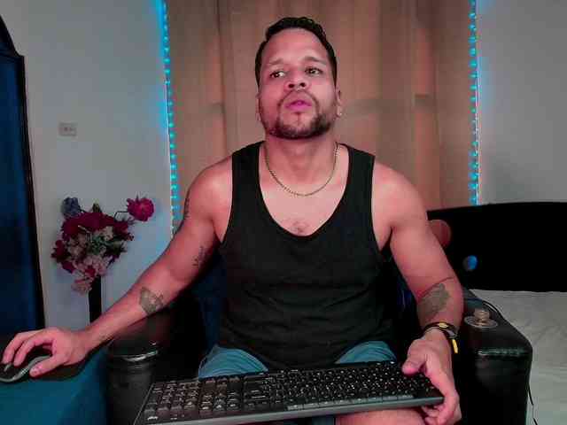 LucasGaeel LucasGaeel