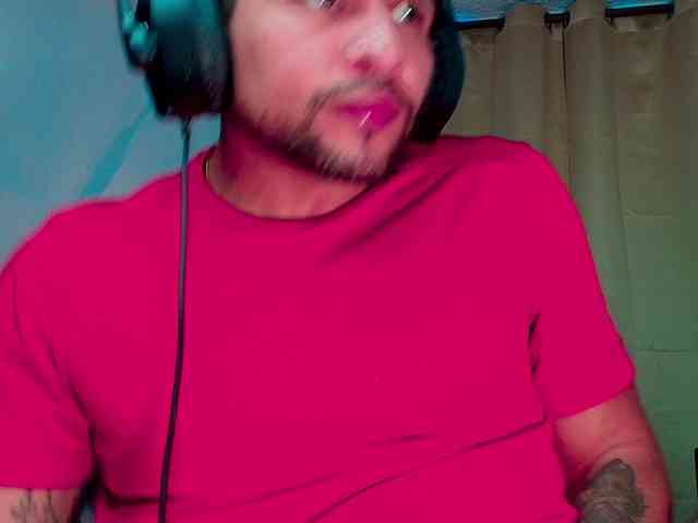 LucasGaeel LucasGaeel