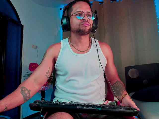 LucasGaeel LucasGaeel