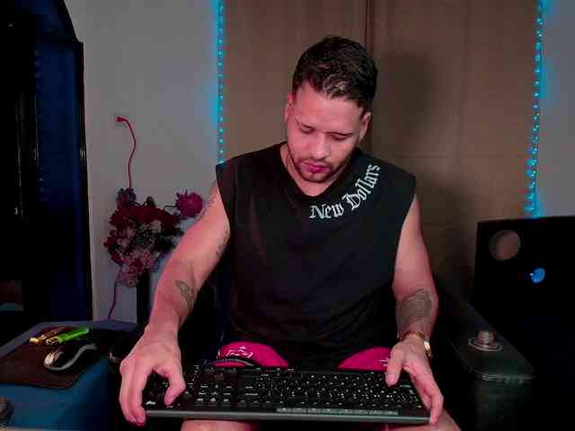 LucasGaeel LucasGaeel