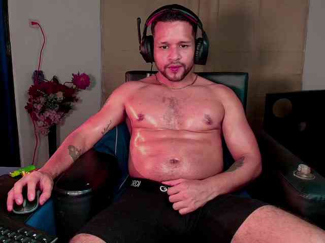 LucasGaeel LucasGaeel