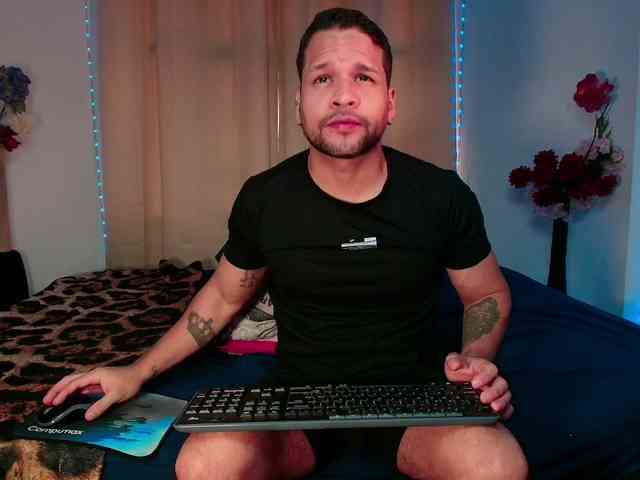 LucasGaeel LucasGaeel