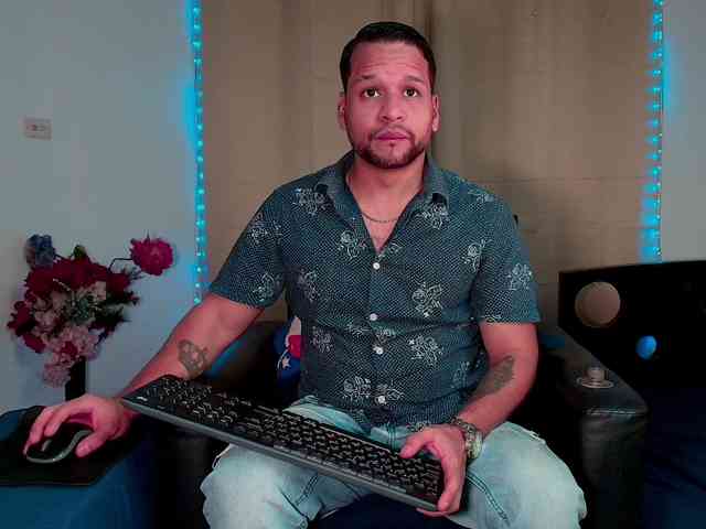 LucasGaeel LucasGaeel