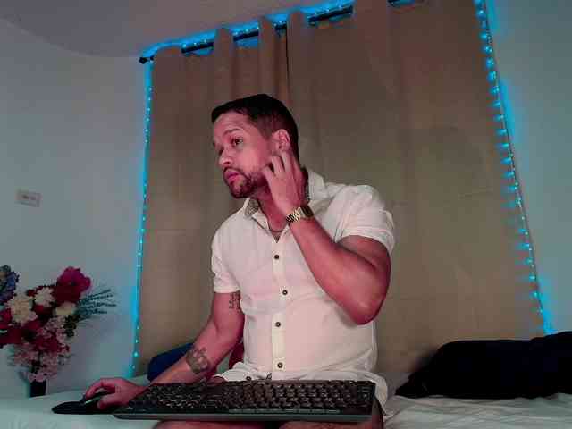 LucasGaeel LucasGaeel