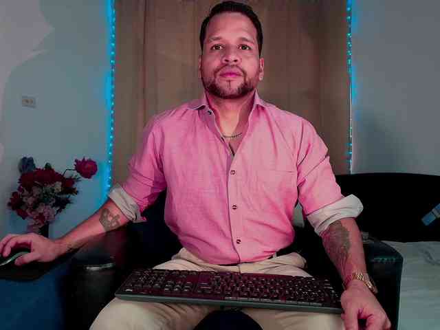 LucasGaeel LucasGaeel