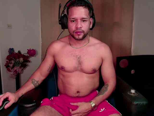 LucasGaeel LucasGaeel