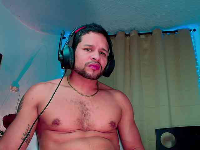 LucasGaeel LucasGaeel