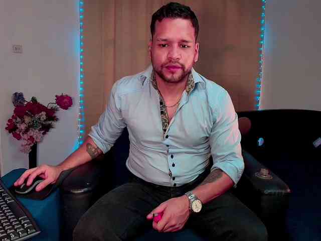 LucasGaeel LucasGaeel