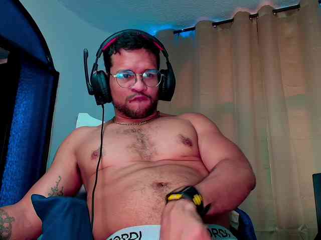 LucasGaeel LucasGaeel