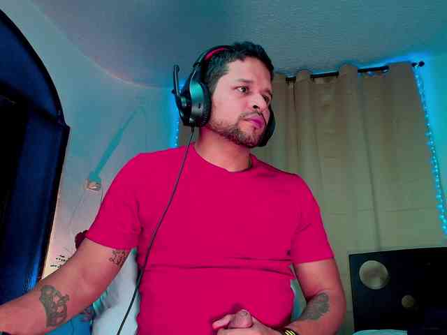 LucasGaeel LucasGaeel