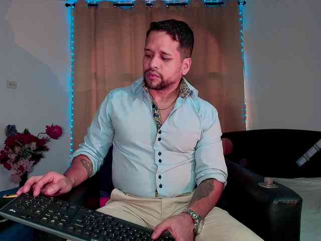 LucasGaeel LucasGaeel