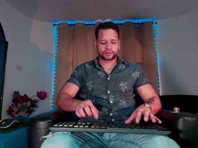 LucasGaeel LucasGaeel