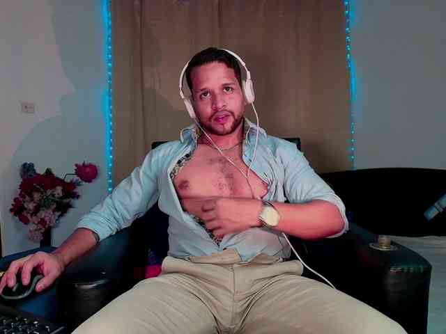 LucasGaeel LucasGaeel