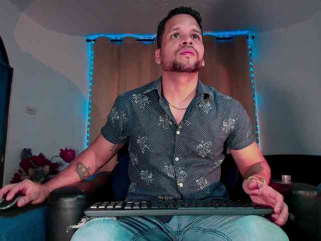 LucasGaeel LucasGaeel