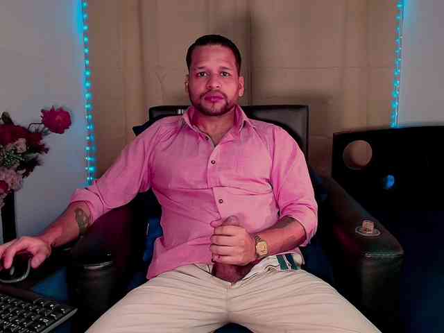 LucasGaeel LucasGaeel