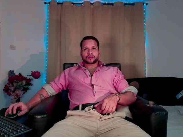 LucasGaeel LucasGaeel