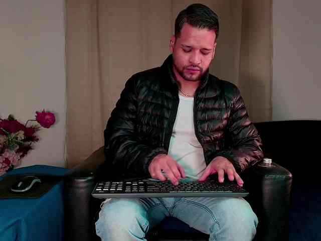 LucasGaeel LucasGaeel