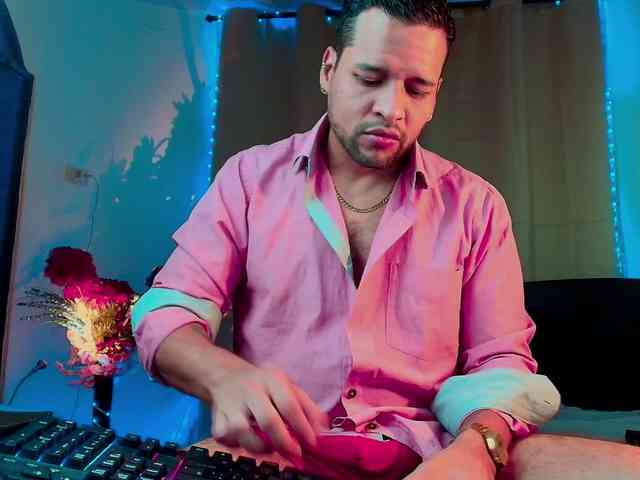 LucasGaeel LucasGaeel