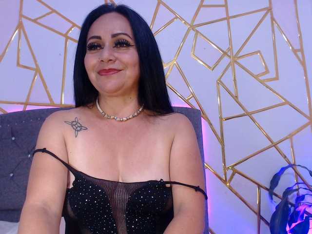 Gemasweet's BongaCams show and profile