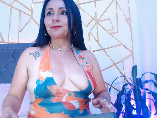 Gemasweet's BongaCams show and profile