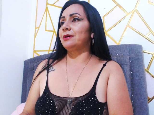 Gemasweet's BongaCams show and profile