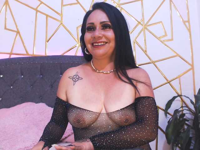 Gemasweet's BongaCams show and profile