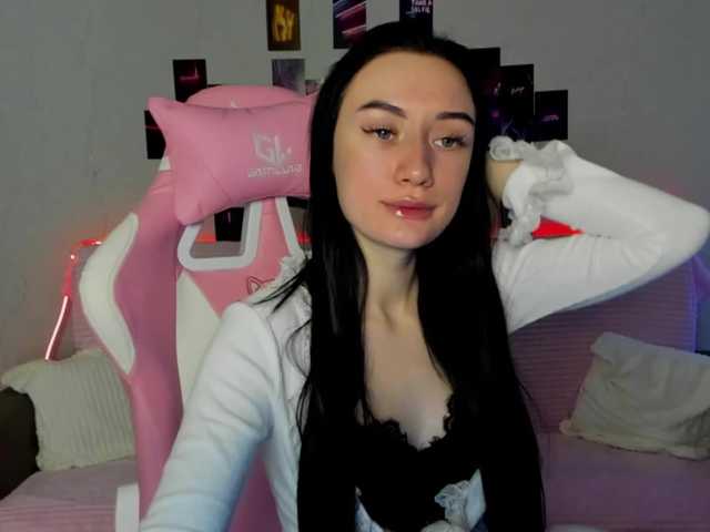 Arina Meow (ArinaMeow19)