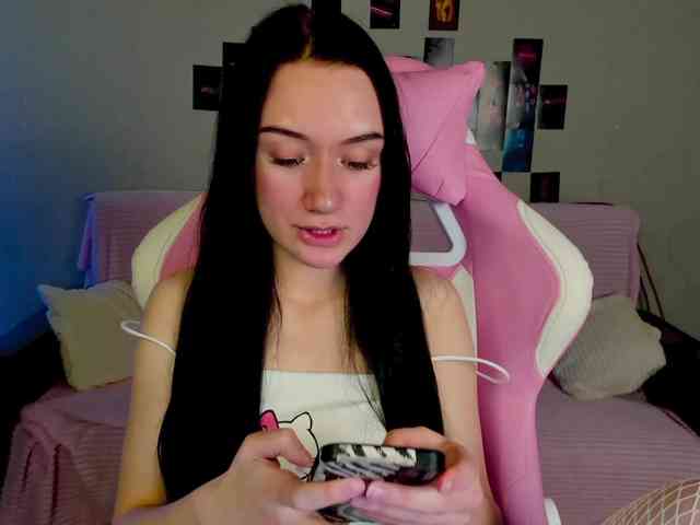 ArinaMeow19 webcam