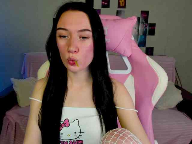 ArinaMeow19 webcam