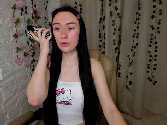 ArinaMeow19 webcam