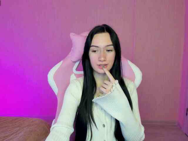 ArinaMeow19 webcam
