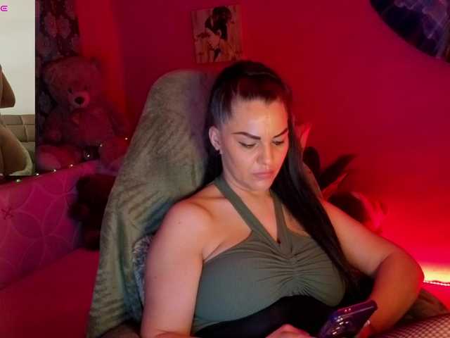 ValentinaVale's BongaCams show and profile