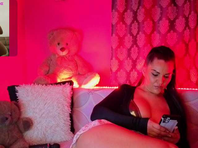 ValentinaVale's BongaCams show and profile